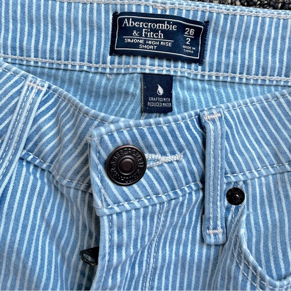 Abercrombie & Fitch Simone High Rise Short - Picture 2 of 3